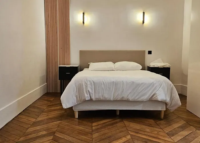 Highstay Arc De Triomphe